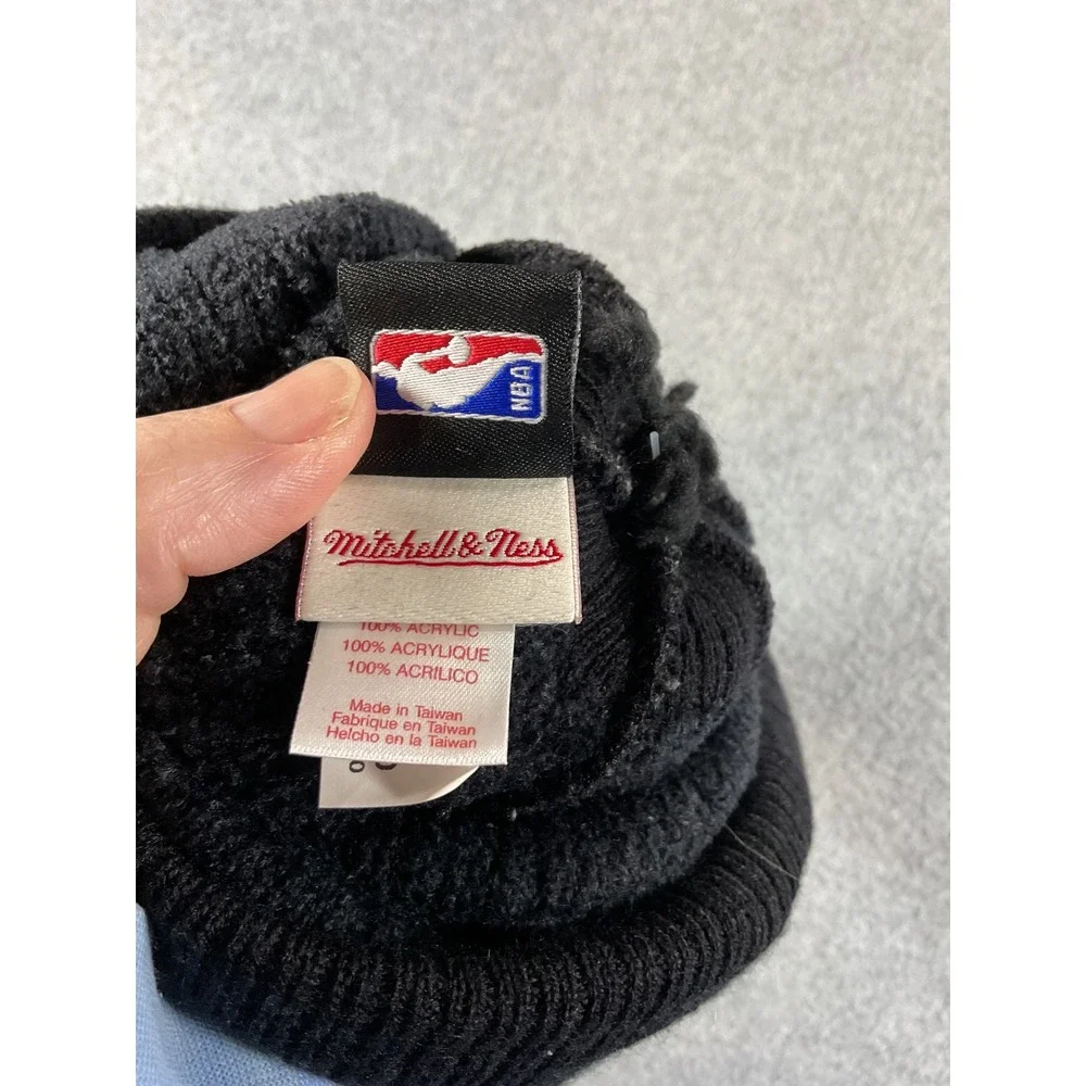 Mitchell & Ness San Antonio Spurs NBA Pom Beanie Hat Black Grey Cuffed Knit 1477